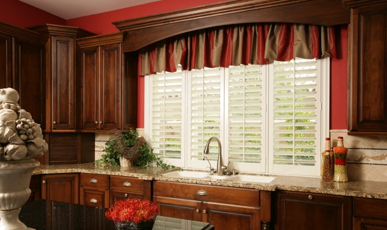 Indianapolis kitchen shutter and cornice valance